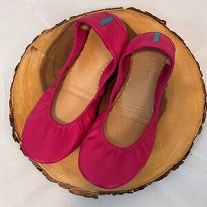 Tieks by Gavrieli Fuchsia leather foldable ballet flats Slip On Women’s Size 8